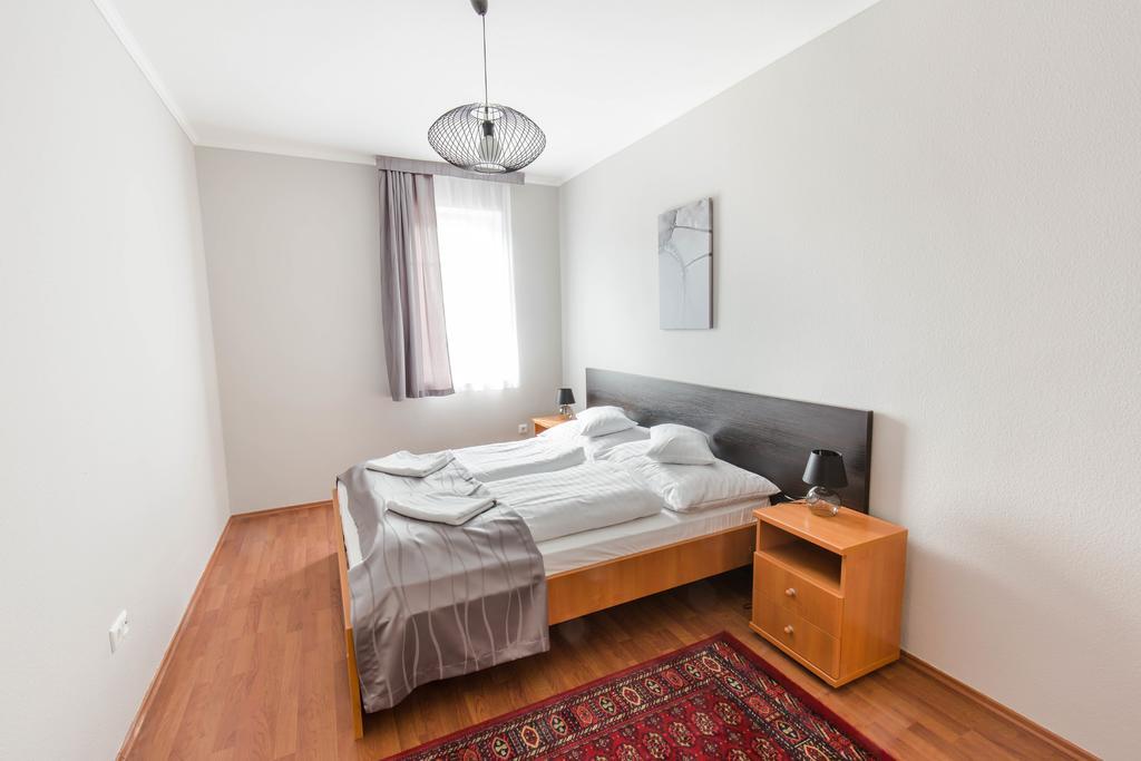 Salt Hill Apartmanok Эгерсалок Экстерьер фото