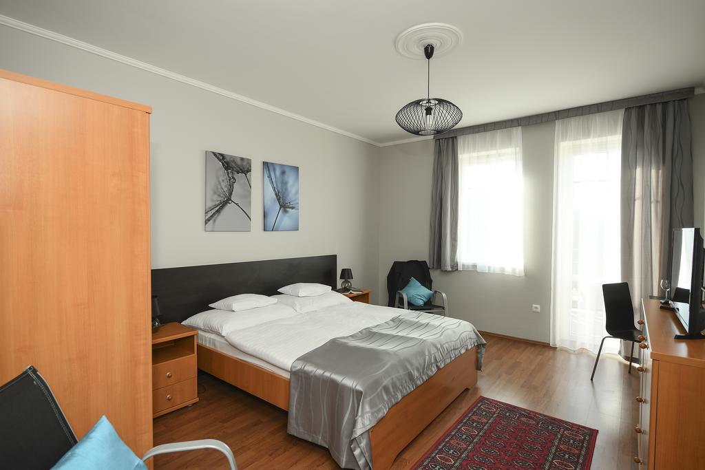 Salt Hill Apartmanok Эгерсалок Экстерьер фото
