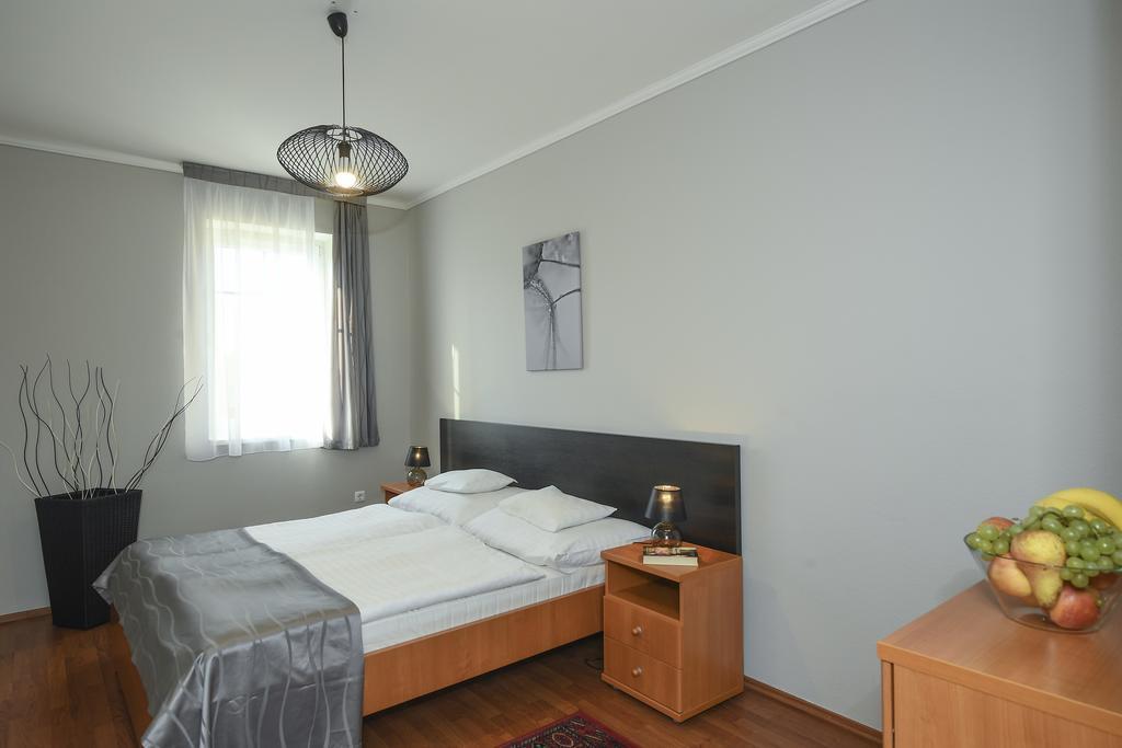 Salt Hill Apartmanok Эгерсалок Экстерьер фото