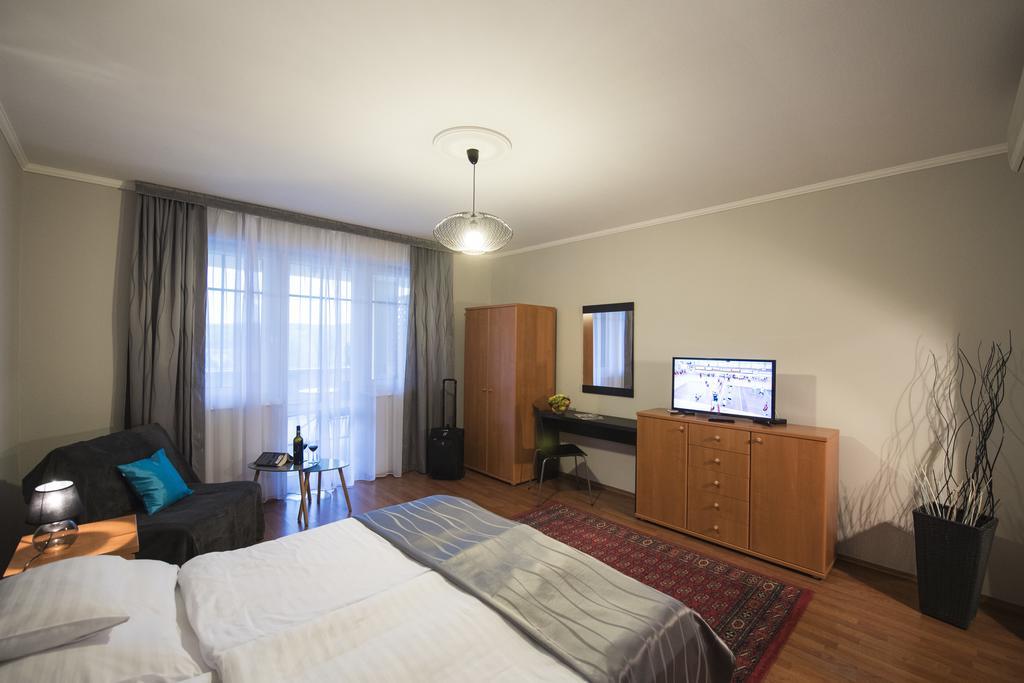 Salt Hill Apartmanok Эгерсалок Экстерьер фото