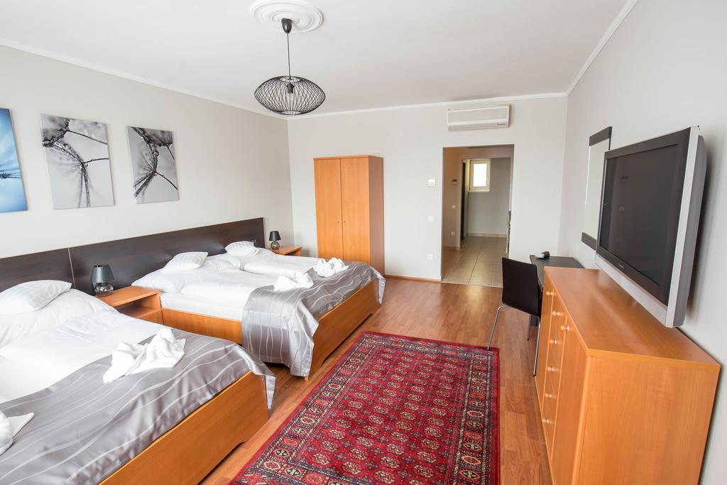Salt Hill Apartmanok Эгерсалок Экстерьер фото