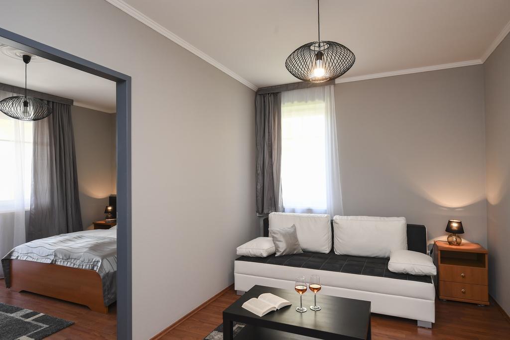 Salt Hill Apartmanok Эгерсалок Экстерьер фото